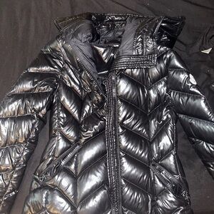 Moncler Black Puffer Jacket with Quilted Design